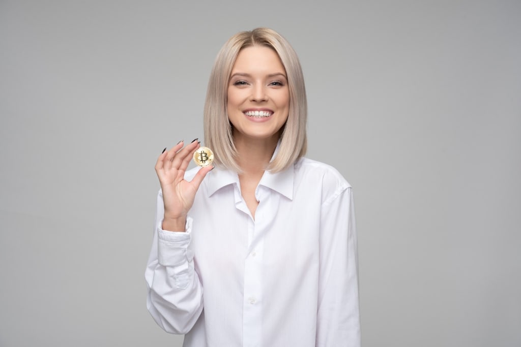 Breaking Barriers: Credit Cards That Embrace Crypto Purchases